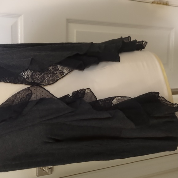 Cache floral lace open front Ruffled cardigan sweater medium - Picture 7 of 9